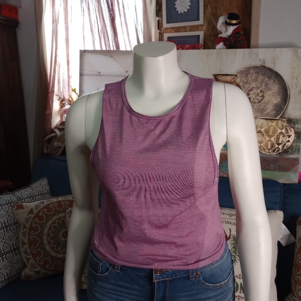 Under armur shirt for women size small